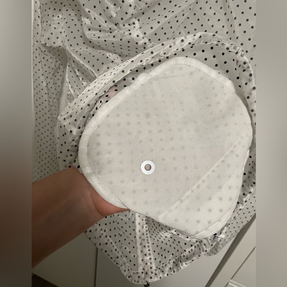 Nike Running Light Weight Jacket Xs - image 5